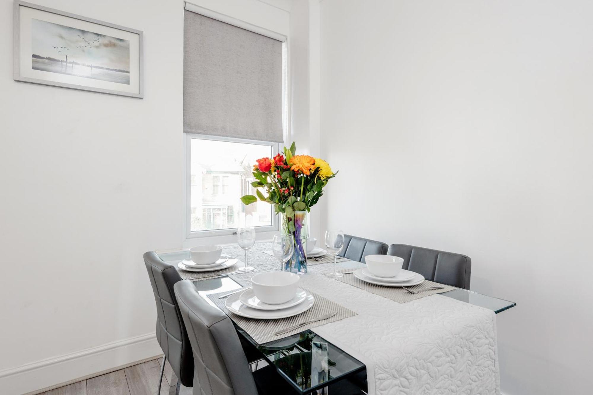 Business & Leisure 2 Bedroom & Parking By Damask Homes Ilford Exterior photo
