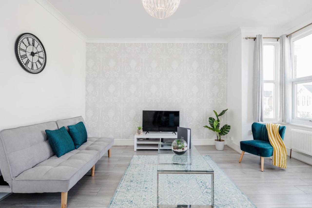Business & Leisure 2 Bedroom & Parking By Damask Homes Ilford Exterior photo